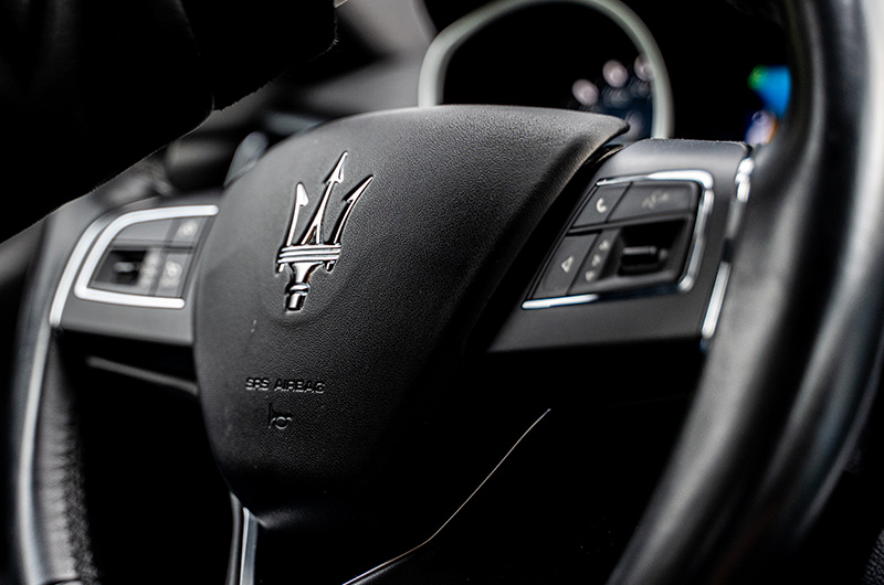 Maserati ghibli 4 | Comerci Luxury Services